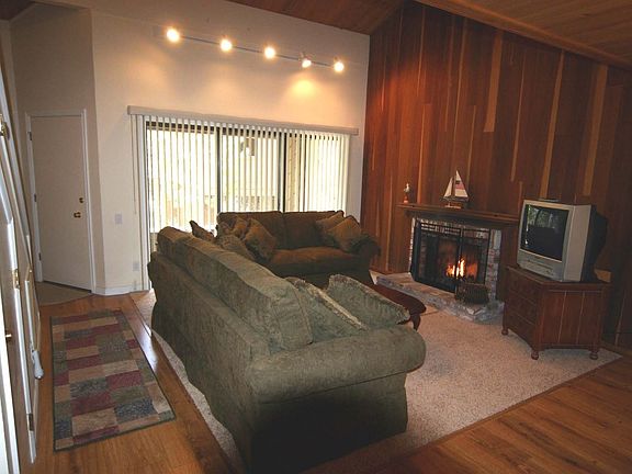 2nd image of 123 Juanita Dr #111