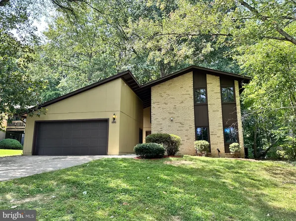 12310 Persimmon Pl, Woodbridge, VA 22192