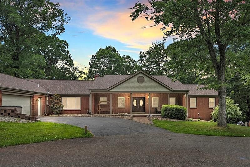 1st image of 4931 Simmons Cir