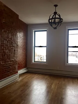 Rented by G2 Realty Group LLC | media 28