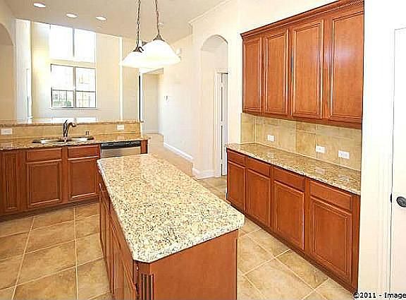 4th image of 4685 Amanda Ct