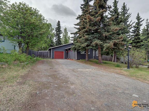 2nd image of 17324 Adams Ln