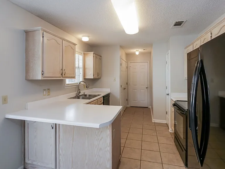 3102 Valley Green Ln — Photo 8