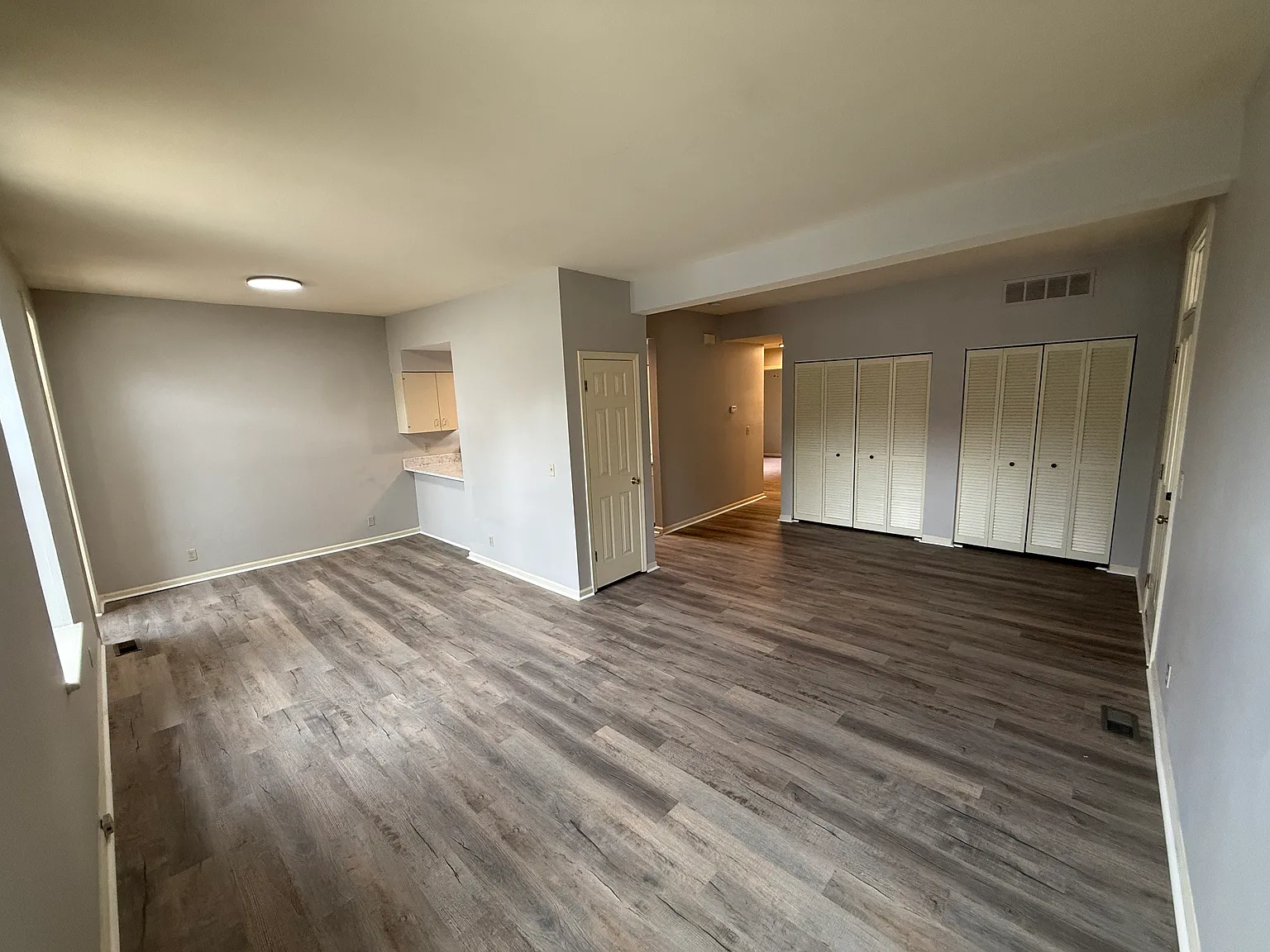 2 bed, 950 sqft, $1,450 — Photo 1