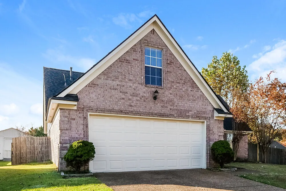 3 bed, 2.0 bath, 1865 sqft, $1,660 — Photo 4
