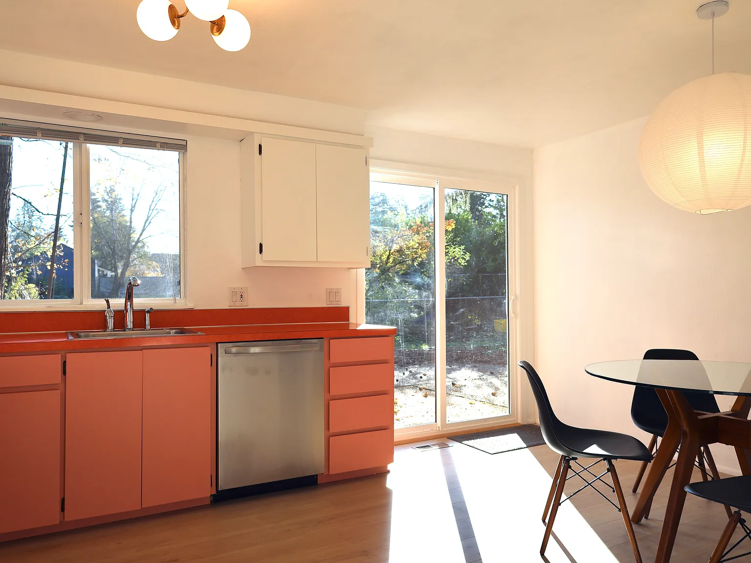 3 bed, 1115 sqft, $2,945 — Photo 4