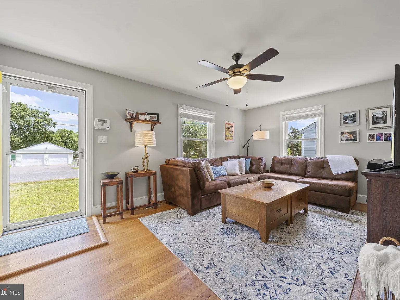 2 bed, 1.0 bath, 1100 sqft, $1,850 — Photo 4