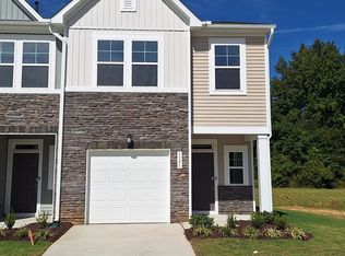 1151 Weavers Trace Dr, Zebulon, NC 27597