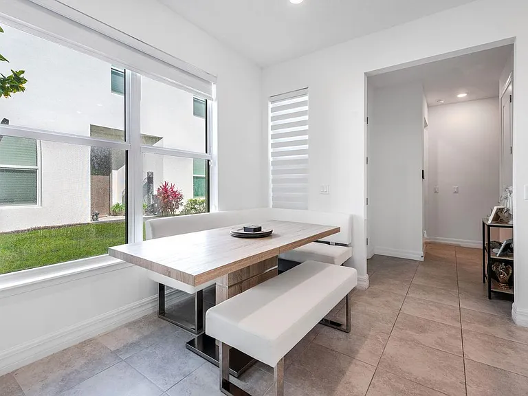 6082 Carre Way — Photo 3