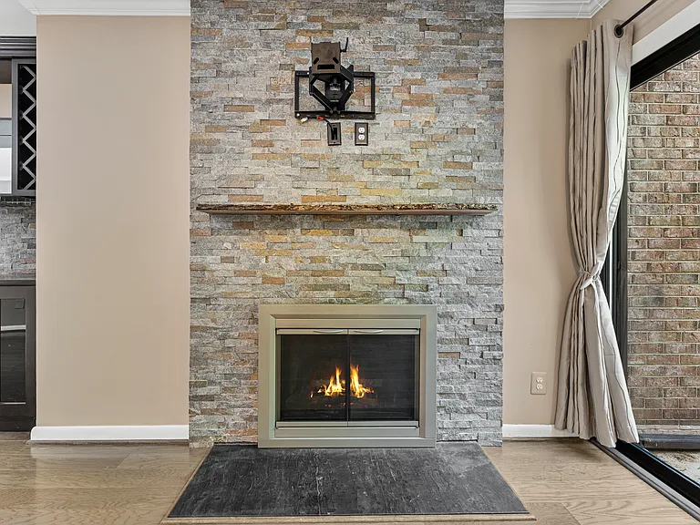 11120 Harbor Ct #1120 — Photo 5