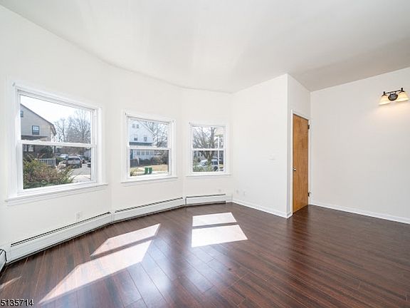 3rd image of 49 Livingston Ave