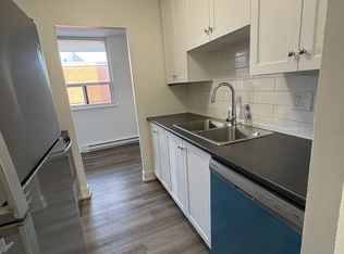 49 Willow St #101, Caledon, ON L7E1H2