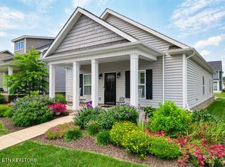 131 Hardinberry St, Oak Ridge, TN 37830