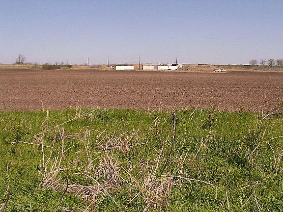 2nd image of 2700 County Road 451