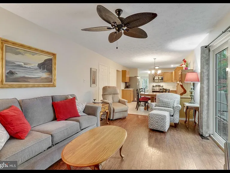 210 Pin Oak Ct — Photo 13