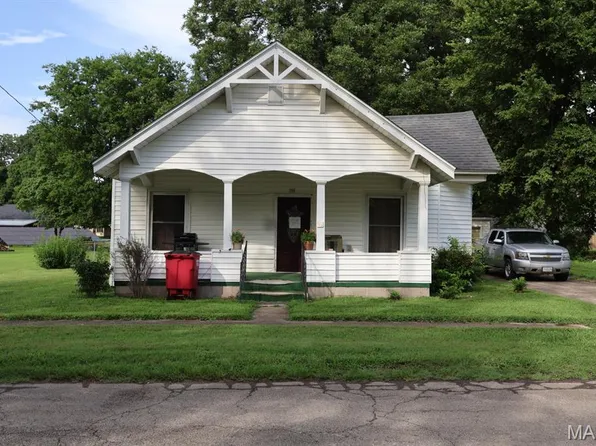 108 Elm St, Oran, MO 63771