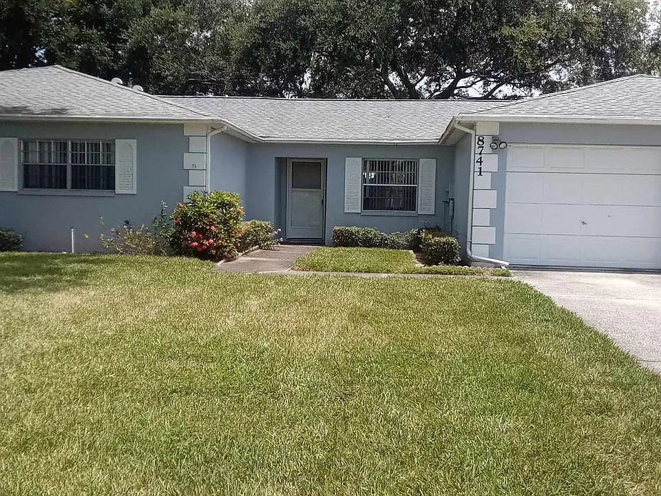 8741 Manos Cir