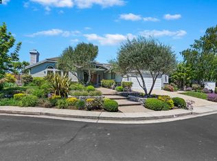 6 Netherton Ct, Moraga, CA 94556