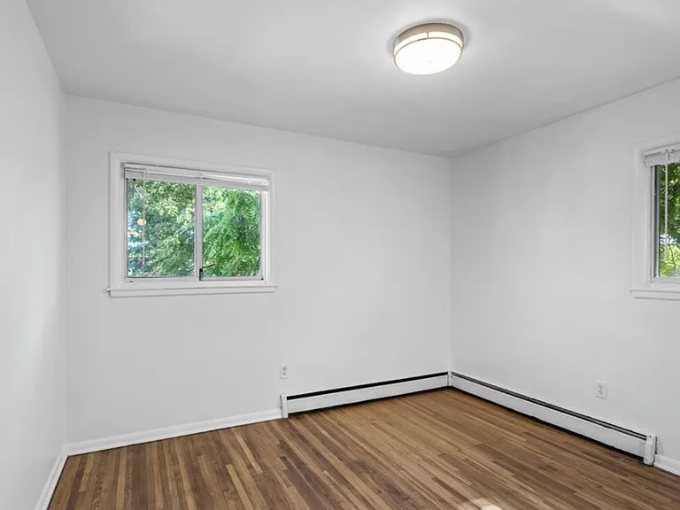 2818 East 31st Street — Photo 18