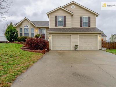 3904 NE 82nd St, Kansas City, MO, 64119