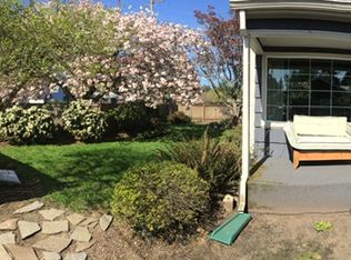 1001 NE Birchwood Dr, Hillsboro, OR