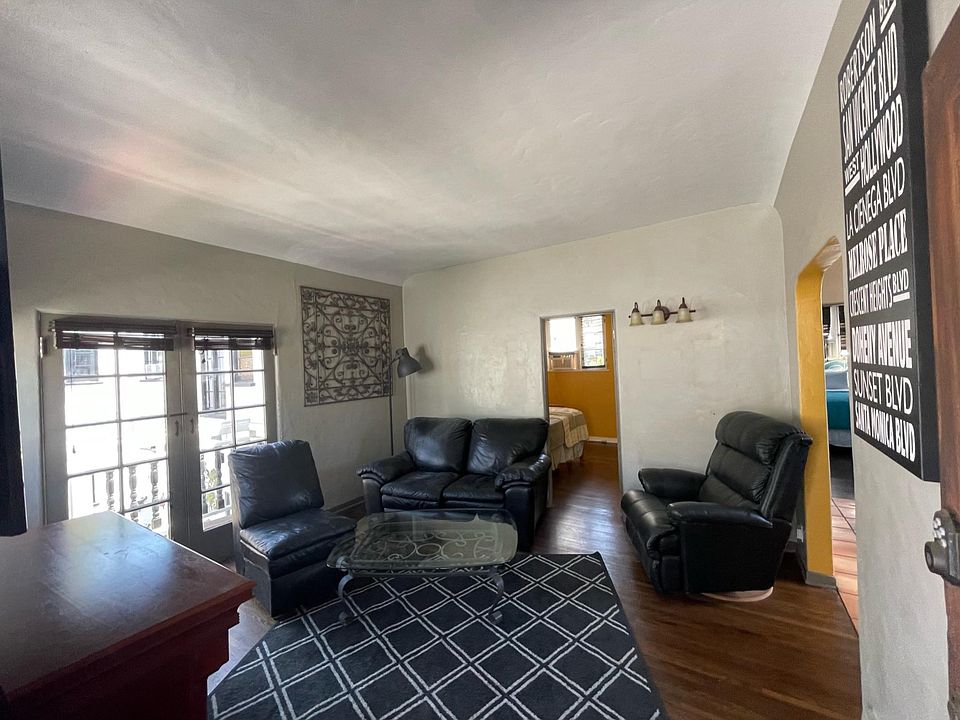 1st image of 8218 1/2 Norton Ave