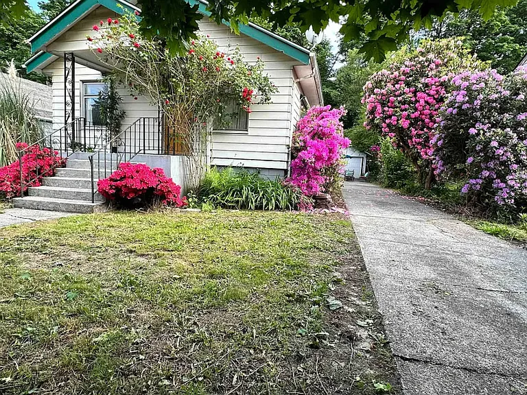 1011 S Donovan St — Photo 1