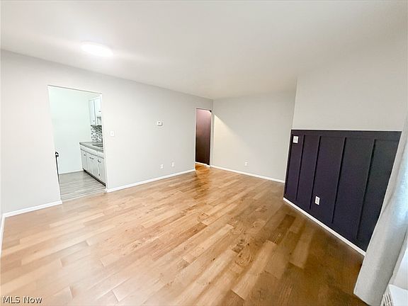 4th image of 5651 Broadview Rd APT D7