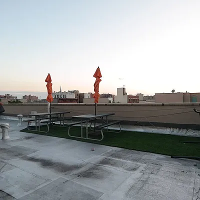 Rented by Compass | media 7