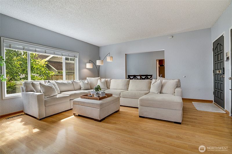 5th image of 4408 N 9th Street