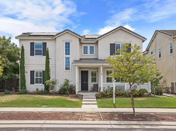 690 Channel Dr, Lathrop, CA 95330