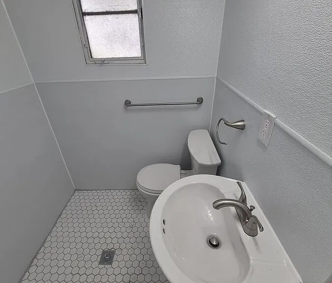 606 Willow St — Photo 9