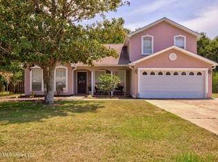 2117 Shelby Ln, Ocean Springs, MS 39564