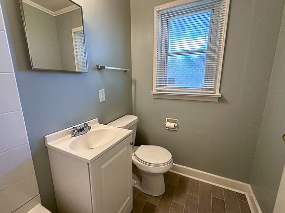 5th image of 1401 Downs Ave #C