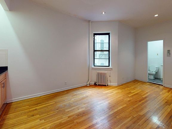 4th image of 1441 York Ave APT 3RN