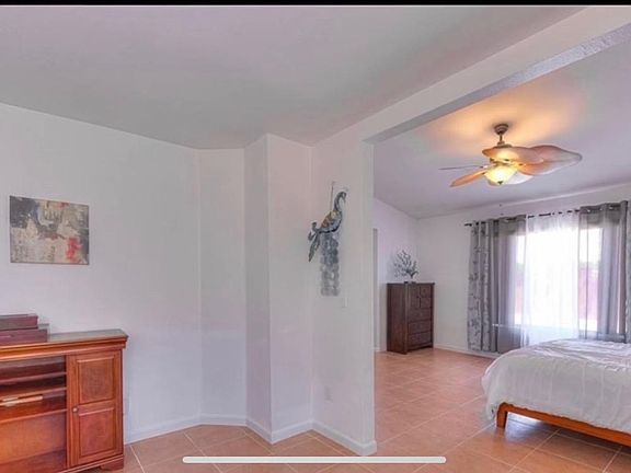 5th image of 14452 Conejo St