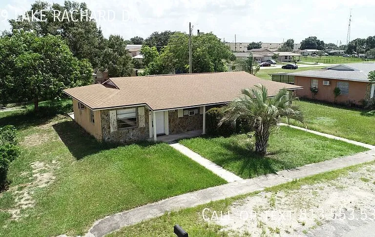 139 Lake Rachard Dr — Photo 2