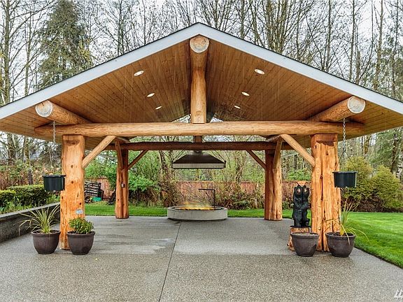 3rd image of 11323 4th Ave NE