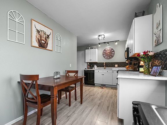 5th image of 477 Royal Ann Way