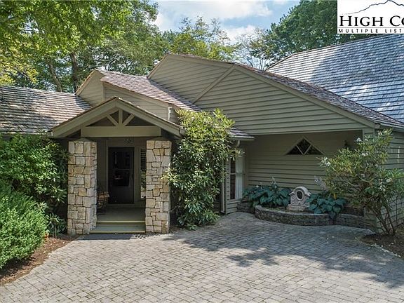 3rd image of 101 Woodlands Dr