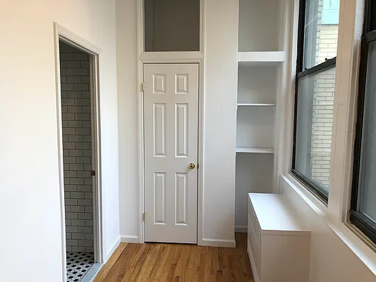 Rented by City Connections Realty | media 9