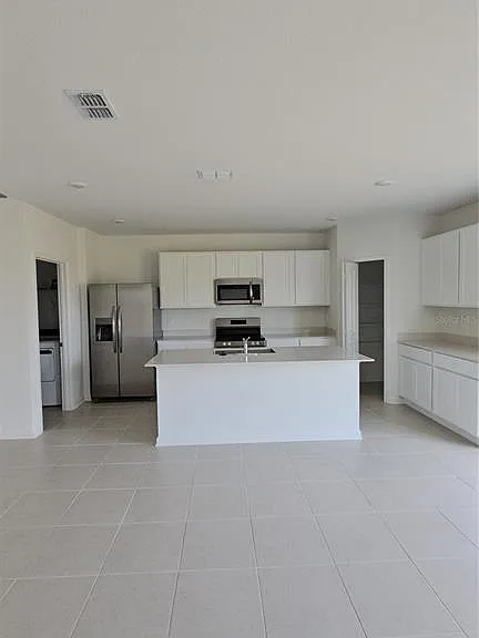 3383 Alexander Dr — Photo 8