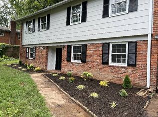 3806 Moss Dr, Annandale, VA 22003