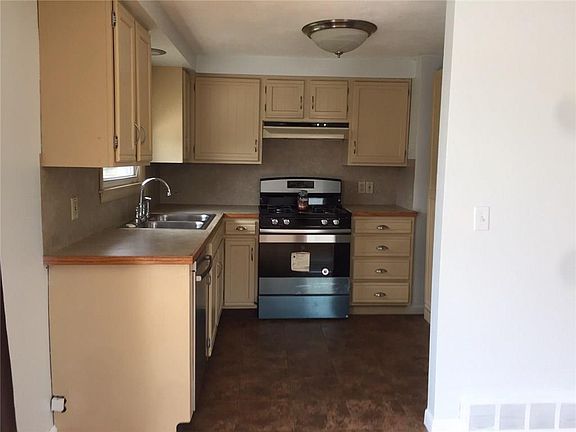 2nd image of 117 Cadorna St
