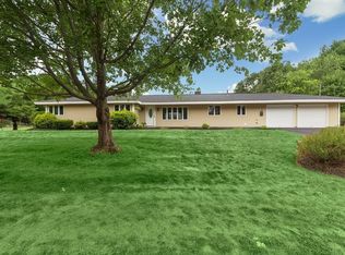 41 Pinewood Dr, Framingham, MA 01701