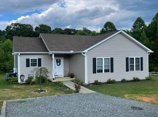 221 Barrington Dr, Stanardsville, VA 22973