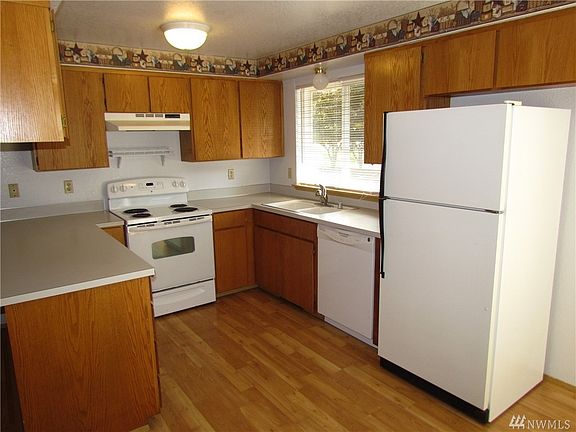 2nd image of 18912 10th Avenue Ct E