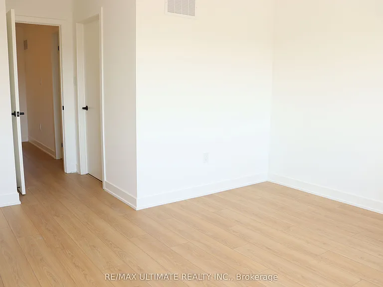 61 Flan Blvd — Photo 24