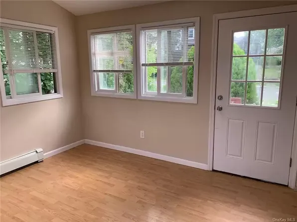 (undisclosed Address), Harrison, NY 10528