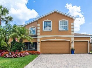2804 Amberwood Ln, Naples, FL 34120